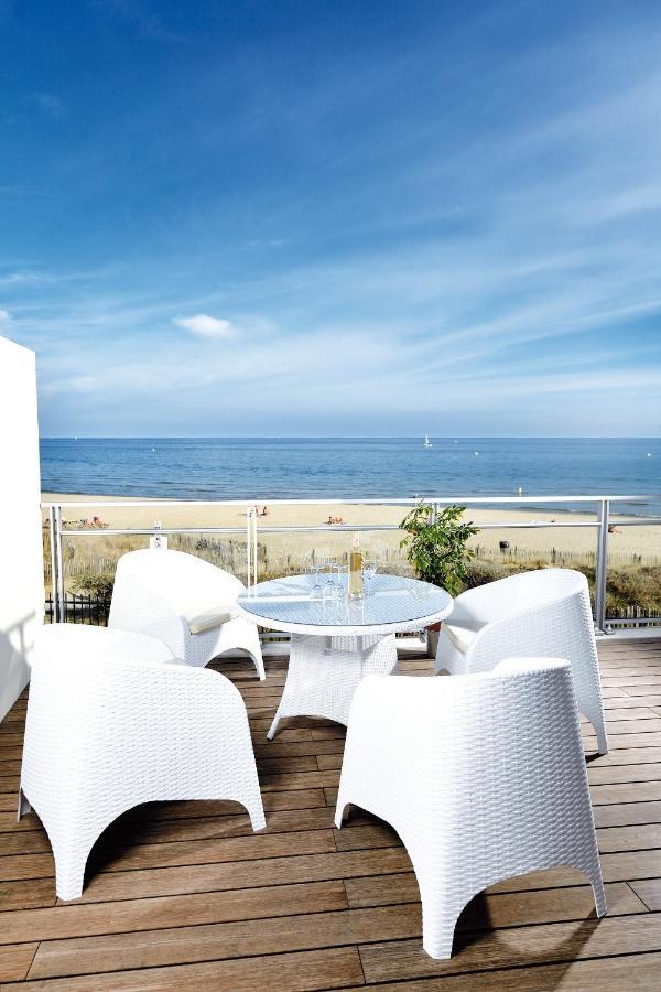 Le Nautilia Residence De Luxe "Reservee Aux Couples" Agde Exterior photo